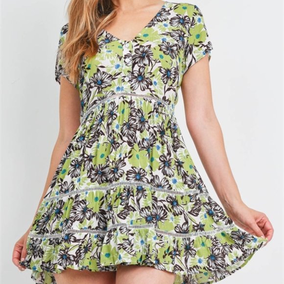 BOHO DOLLZ Green all over Floral Print Mini Dress - Picture 3 of 6